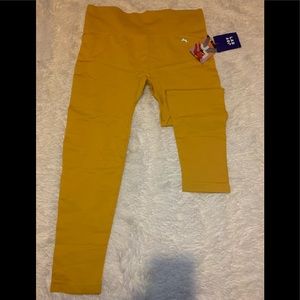 JoyLab Seamlessly Knit Mid Rise Leggings 💛